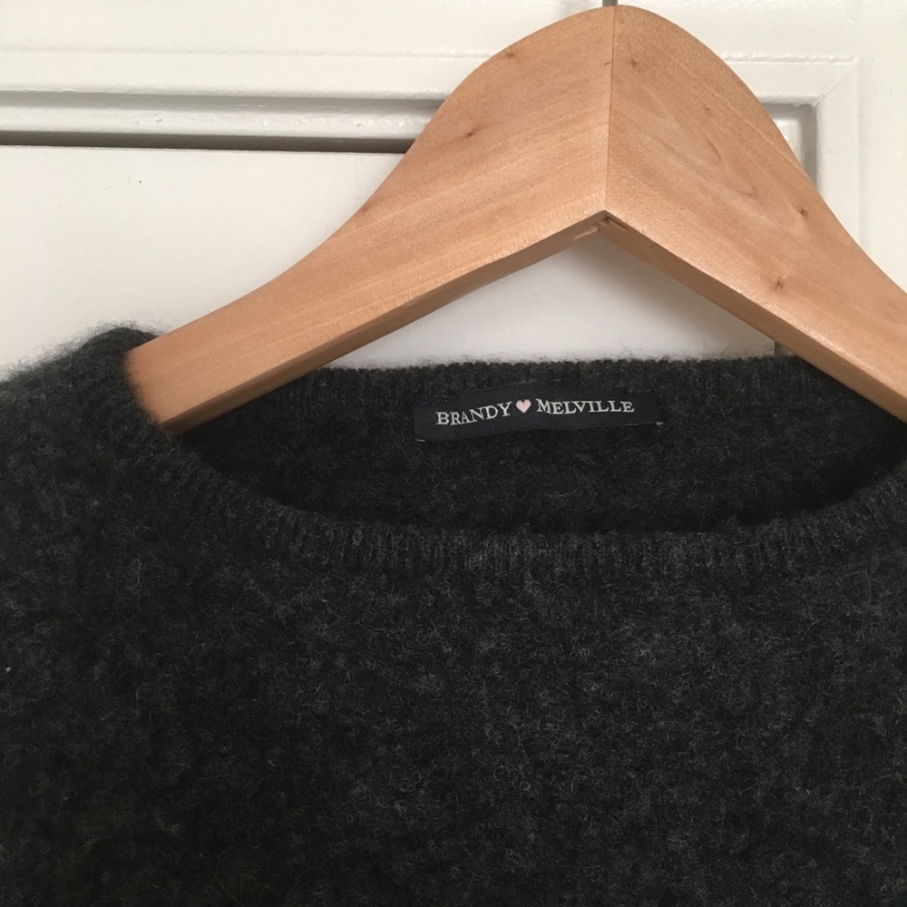 Brandy Melville Cropped Cashmere Sweater
